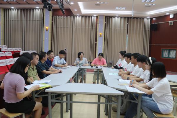 OK138太阳集团青春性健康教育实践服务队开展艾滋病预防宣讲活动(图1)