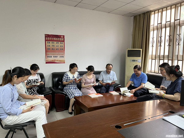 OK138太阳集团“中国乡村振兴研究院”主编的社区治理培训教材被民政厅采纳(图2)