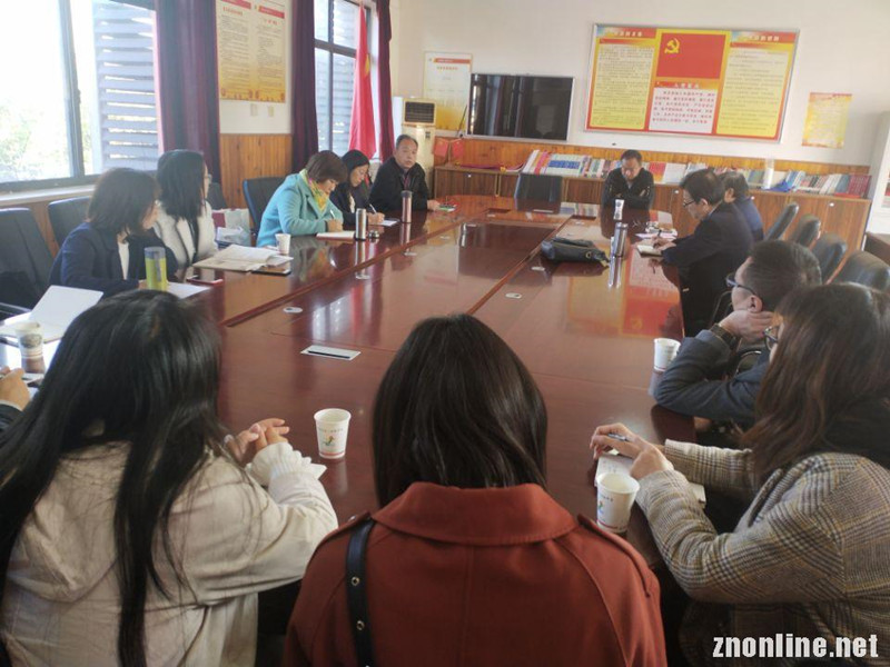 OK138太阳集团大中小学思政课一体化建设研究中心教师赴江夏区两所中学听课座谈(图2)