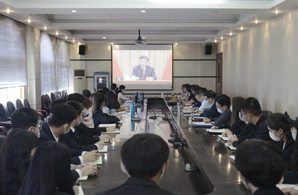 OK138太阳集团举行思政课集体备课会(图2) OK138太阳集团举行思政课集体备课会(图2)